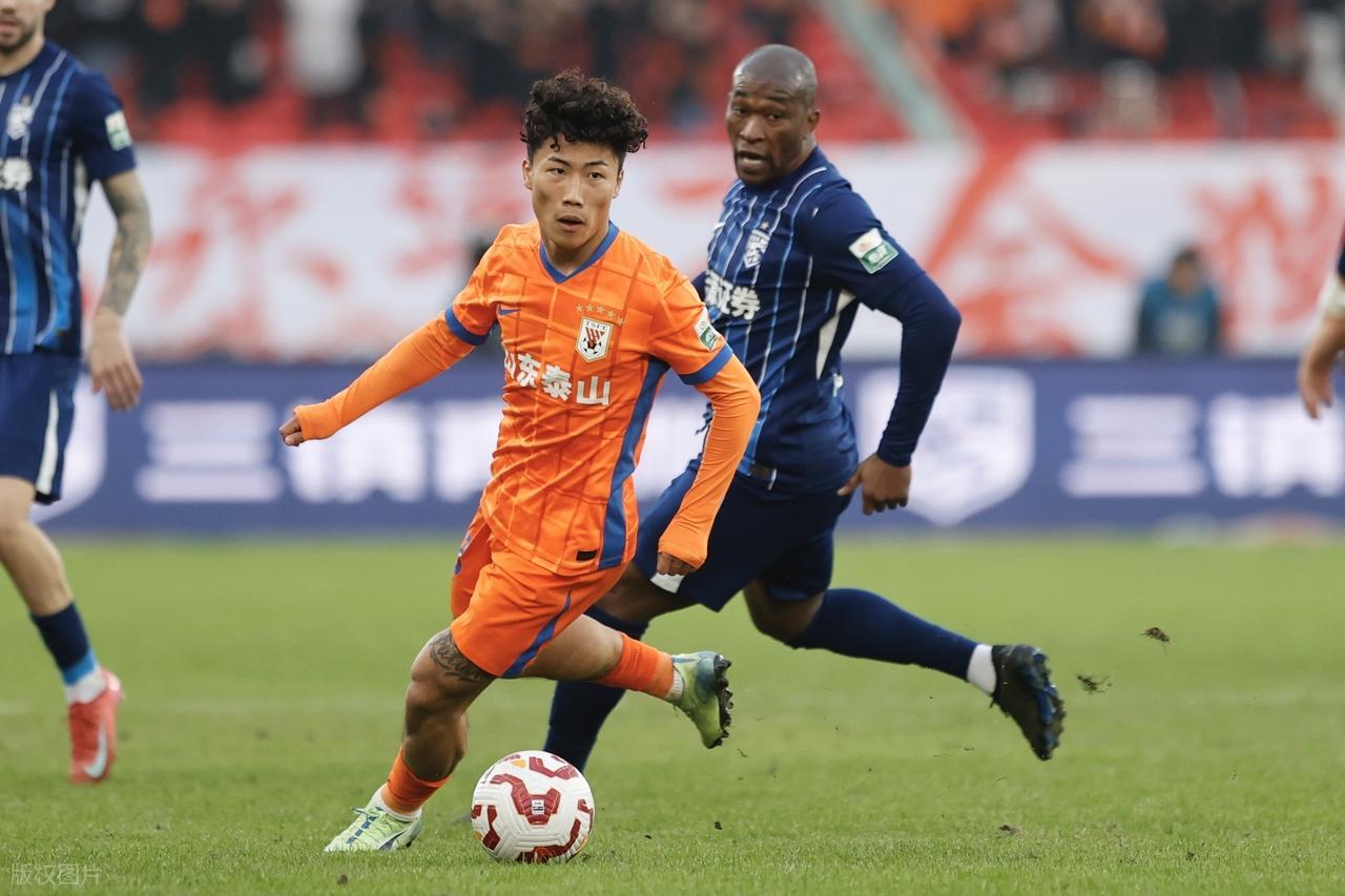 世界杯官方平台入口-意外吗?鲁能7号球衣迎来新主人,24岁国脚成为新赛季绝对主力!